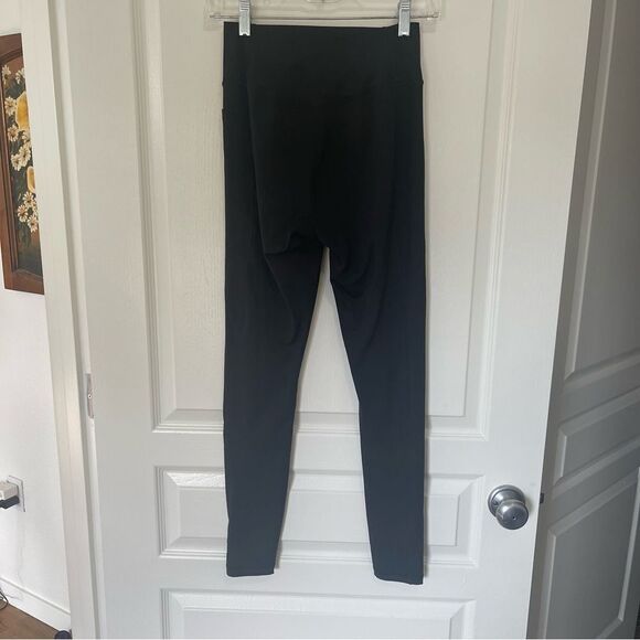 Adidas Black Solid Leggings Size Medium Tight Fit Pocket Aeroready Striped Logo - Picture 8 of 13